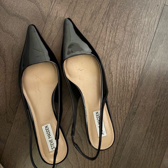 Steve Madden Glossy Black Pointed kitten heels - Picture 1 of 2